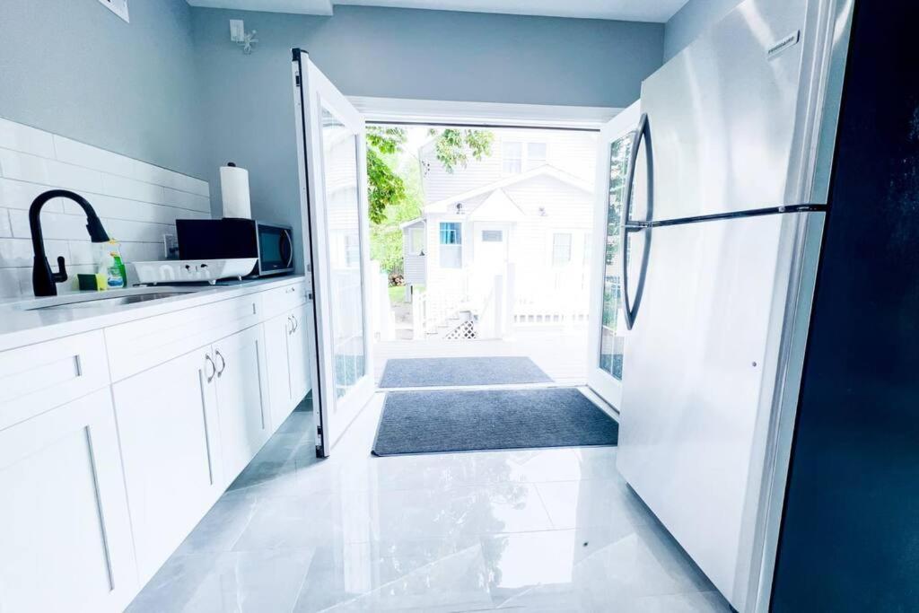4Br Niagara Getaway-Prime Location