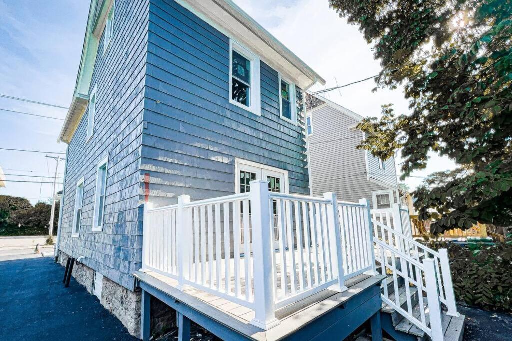 Holiday home 4Br Niagara Getaway-Prime Location